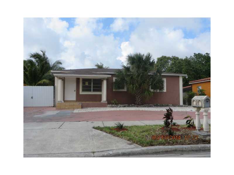 571 E 60 St, Hialeah, FL 33013 photo 1