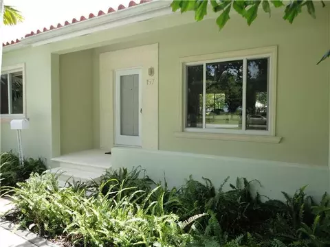 157 Deer Rn, Miami Springs, FL 33166 photo 3