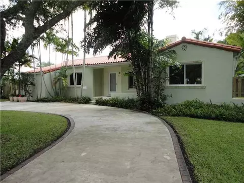 157 Deer Rn, Miami Springs, FL 33166 photo 2