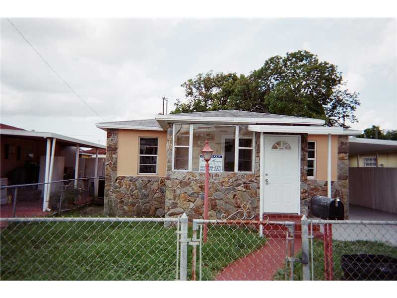 458 E 40 St, Hialeah, FL 33013 photo 1