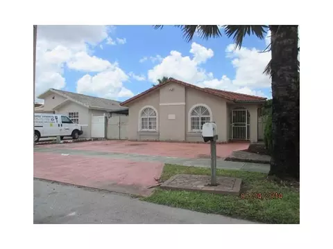 3236 W 70 Te, Hialeah, FL 33018 photo 2