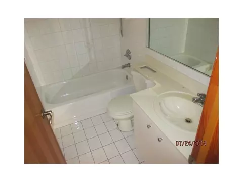 3236 W 70 Te, Hialeah, FL 33018 photo 9