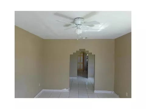 1315 W 4 Ave, Hialeah, FL 33010 photo 2