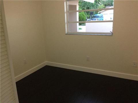 Undisclosed, Miami, FL 33184 photo 7