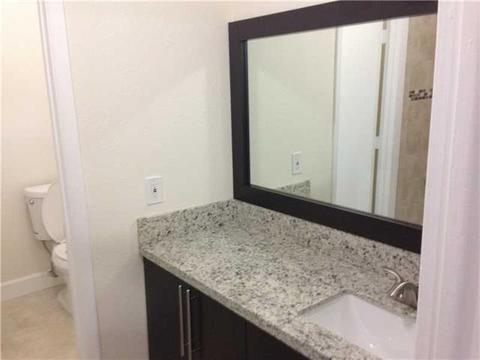 Undisclosed, Miami, FL 33184 photo 8