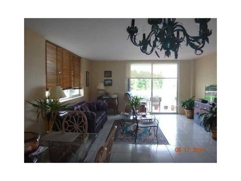 Undisclosed, Miami, FL 33137 photo 2