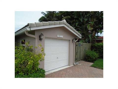 1971 NE 31 Ct, Lighthouse Point, FL 33064 photo 2