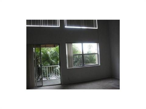 18101 NW 68 Ave #E-201, Hialeah, FL 33015 photo 9