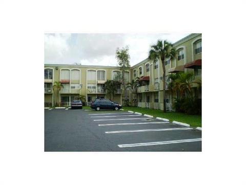 18101 NW 68 Ave #E-201, Hialeah, FL 33015 photo 1