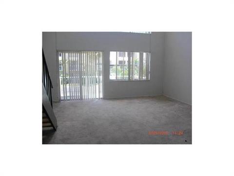 18101 NW 68 Ave #E-201, Hialeah, FL 33015 photo 8