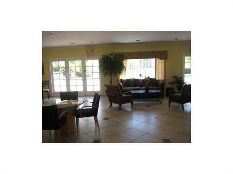 18101 NW 68 Ave #E-201, Hialeah, FL 33015 photo 6