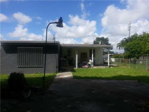374 E 46 St, Hialeah, FL 33013 photo 7