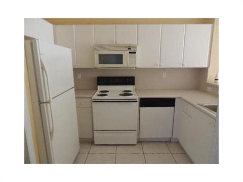 Undisclosed, Hialeah, FL 33015 photo 2