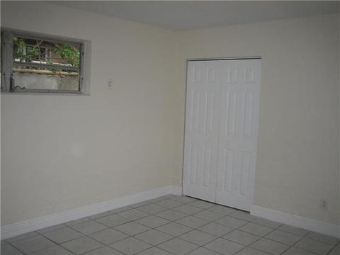 611 E 17 St, Hialeah, FL 33010 photo 11