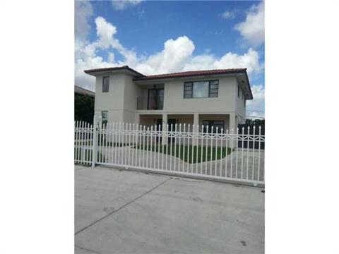 611 E 17 St, Hialeah, FL 33010 photo 1