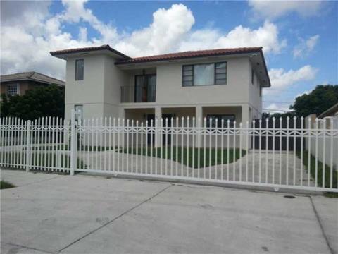 611 E 17 St, Hialeah, FL 33010 photo 2