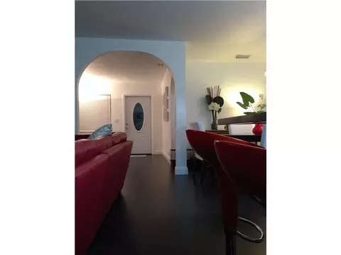1304 38 Pl, Hialeah, FL 33012 photo 3