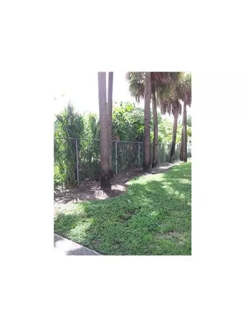 1180 NW 28 St, Miami, FL 33127 photo 2