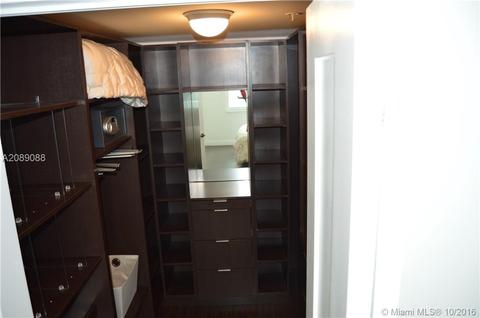 Undisclosed, Miami, FL 33131 photo 12