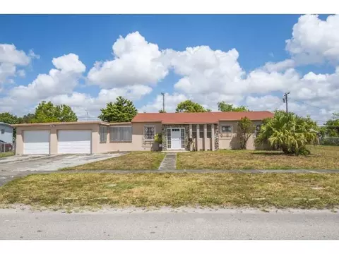 539 E 14 St, Hialeah, FL 33010 photo 2