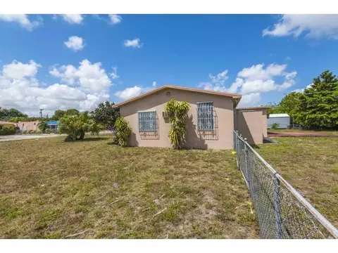539 E 14 St, Hialeah, FL 33010 photo 4