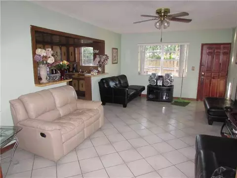 323 E 14 St, Hialeah, FL 33010 photo 11