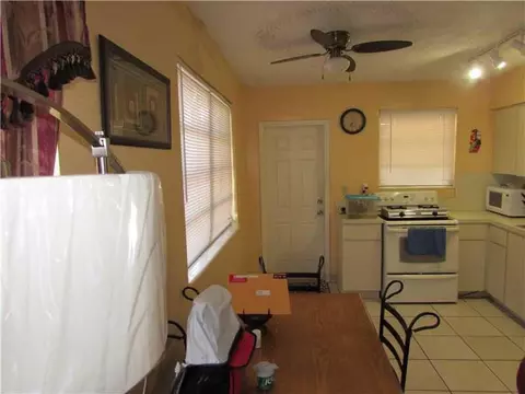 323 E 14 St, Hialeah, FL 33010 photo 4