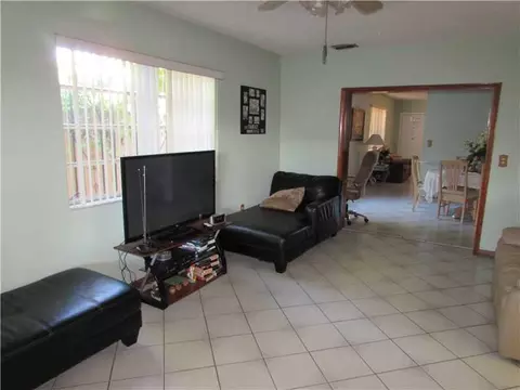 323 E 14 St, Hialeah, FL 33010 photo 20