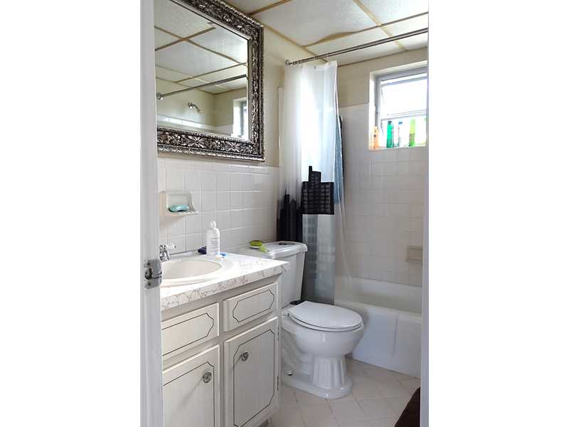 22 SE 3 Te #19, Dania Beach, FL 33004 photo 11