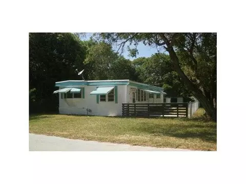 31359 Ave D, Big Pine Key, FL 33043 photo 1