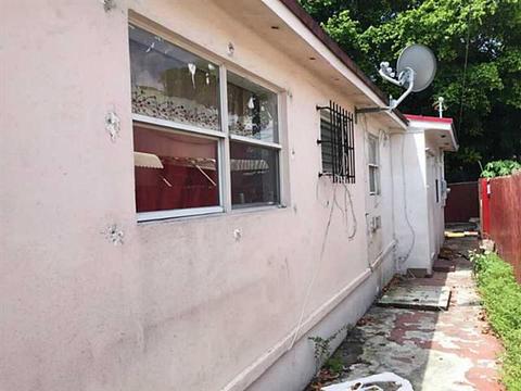 Undisclosed, Hialeah, FL 33013 photo 16