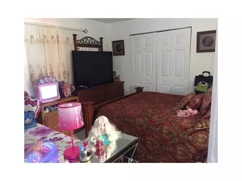 1530 W 68 St, Hialeah, FL 33014 photo 12