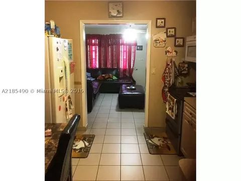 2405 W 9 Ln, Hialeah, FL 33010 photo 11