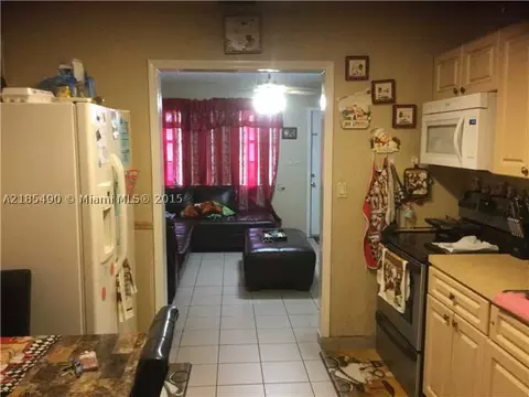 2405 W 9 Ln, Hialeah, FL 33010 photo 5