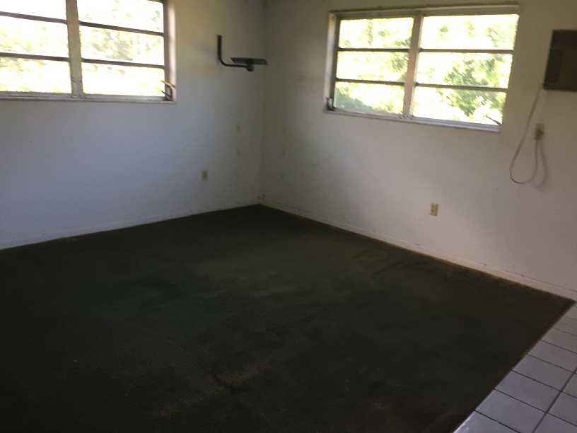 855 NW 84 Te, Miami, FL 33150 photo 4