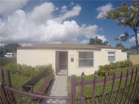 2539 NW 103 St, Miami, FL 33147