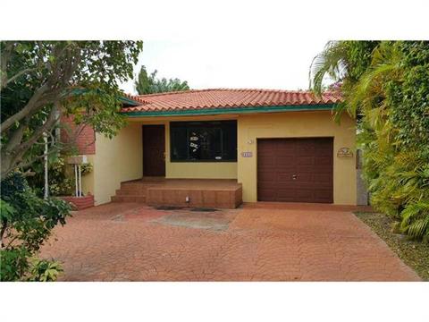 8826 Dickens Ave, Surfside, FL 33154 photo 2