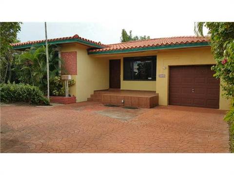 8826 Dickens Ave, Surfside, FL 33154 photo 1