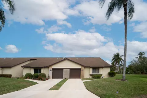 108 Village Walk Dr, Royal Palm Beach, FL 33411