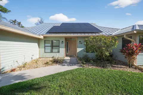 8535 SE May Ter, Hobe Sound, FL 33455