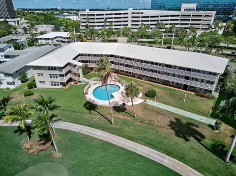 4836 NE 23rd Ave #4, Fort Lauderdale, FL 33308