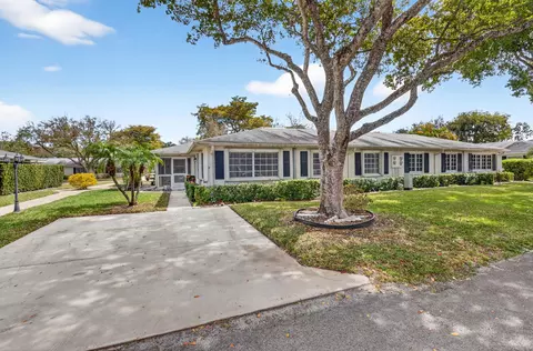 10136 S 42nd Ave S, Boynton Beach, FL 33436