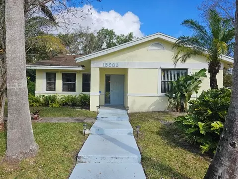 13835 N 49th St N, Royal Palm Beach, FL 33411