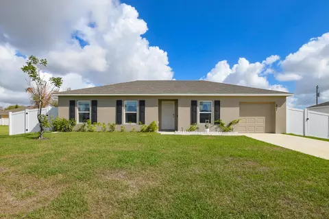 931 SW Sultan Dr, Port Saint Lucie, FL 34953
