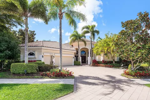 15 Somerset Dr, Palm Beach Gardens, FL 33418