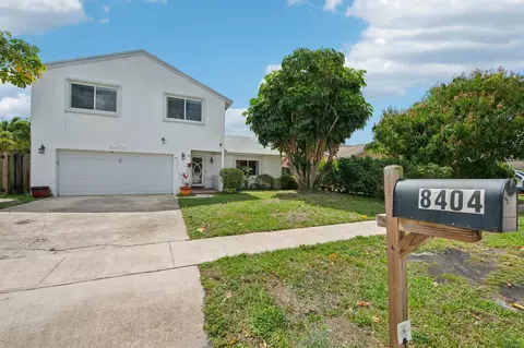 8404 SW 20th St, North Lauderdale, FL 33068