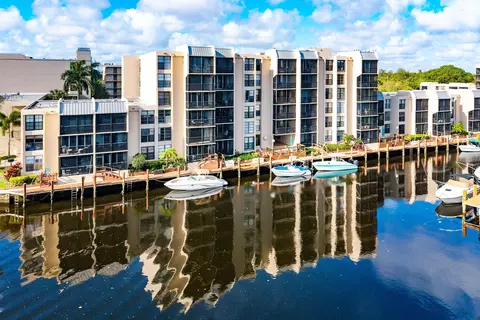 6 Royal Palm Way #605, Boca Raton, FL 33432