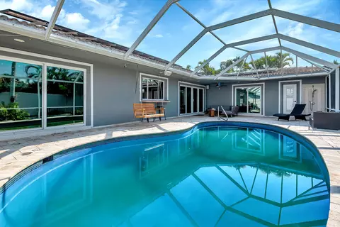 2116 NE 68th St, Fort Lauderdale, FL 33308