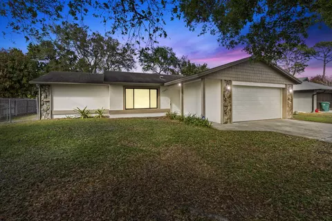 2489 SE Grand Dr, Port Saint Lucie, FL 34952
