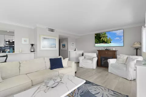 Living - 233 NEdgewater Dr #104, Stuart, FL 34996 photo 4 of 6